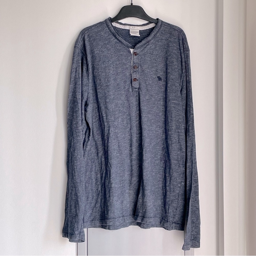 ABERCROMBIE & FITCH Blue Henley Shirt
